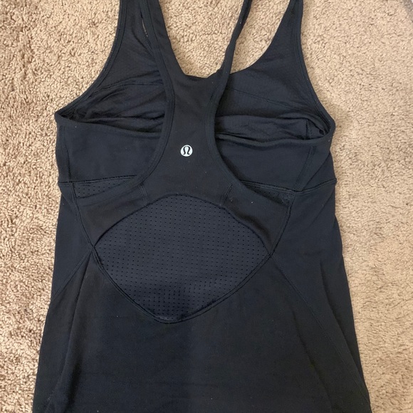 Lululemon Crossback Tank with shelf bra - Picture 2 of 2